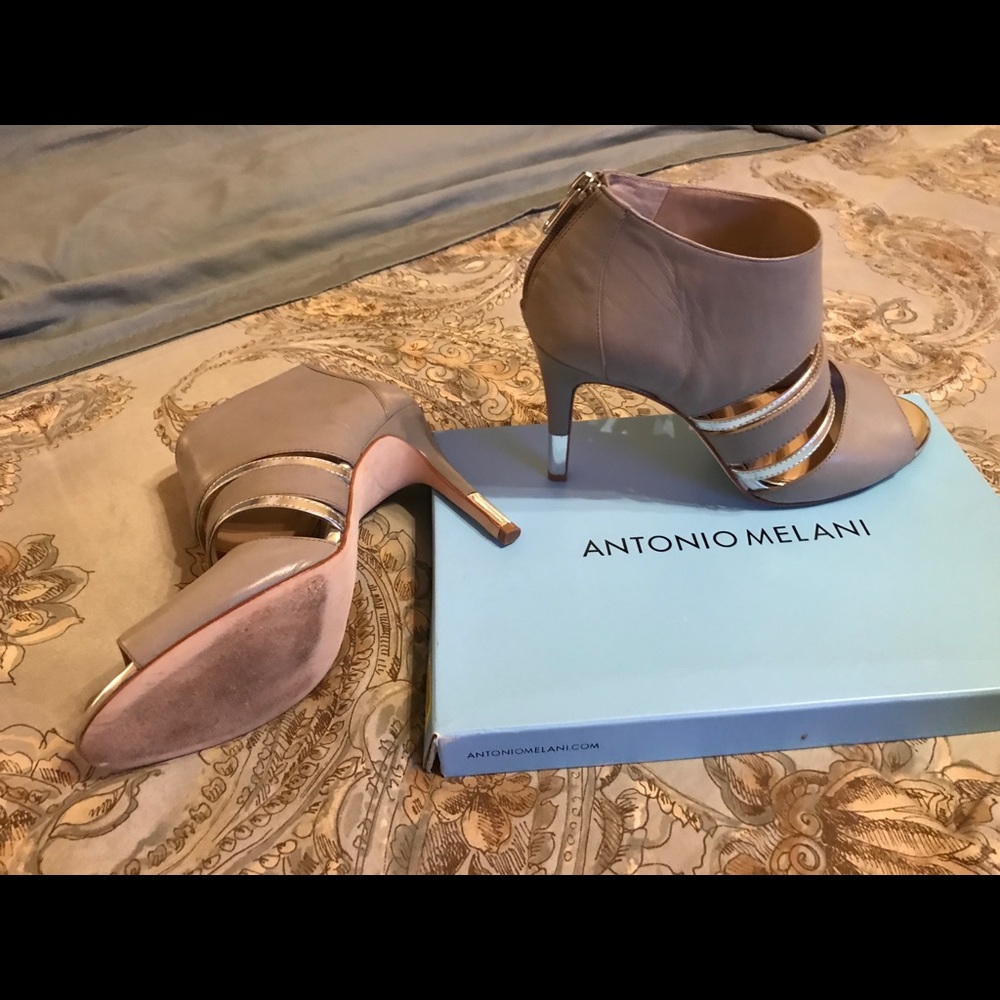 Antonio Melani heel